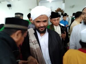 Cicit Umar Bin Khattab Motivasi Santri Konsisten Salawat Nabi 1.000 Kali per Hari
