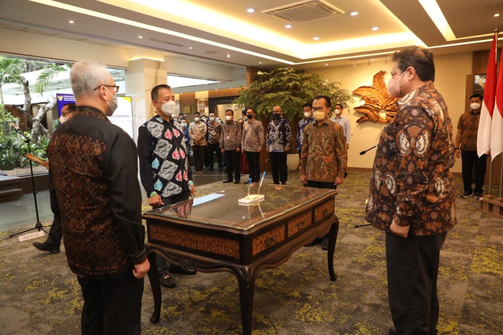 Gantikan Shahril Japarin, Airlangga Lantik Wan Darussalam Anggota Bidang Pengusahaan BP Batam