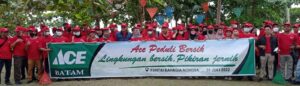 ACE Hardware Aksi Sosial Bersih-Bersih Pantai Bahagia
