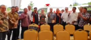 Cen Sui Lan Kembali Salurkan Mobil Ambulans ke BKAG