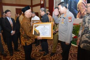 Polda Kepri Terima Anugerah Keterbukaan Informasi Publik 2022