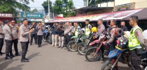 Polri Gunakan Motor Trail, Distribusikan Bantuan Korban Gempa di Daerah Pelosok