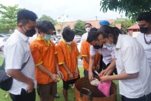 Polda Kepri Musnahkan Barang Bukti Kejahatan Luar Biasa