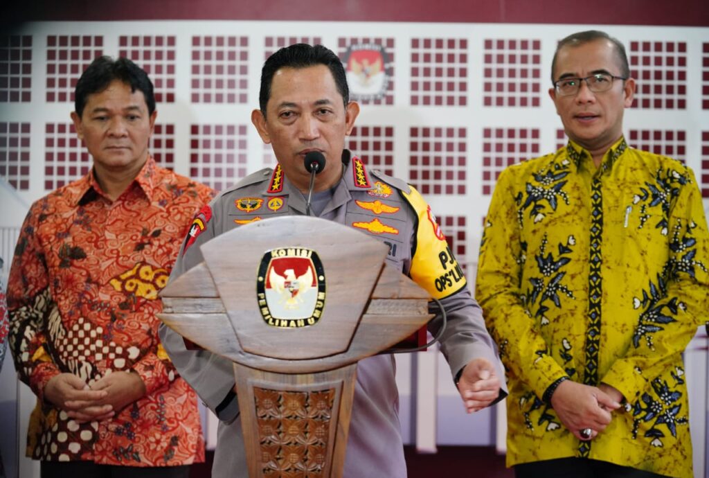 Teken MoU dengan KPU, Kapolri Minta Jaga Persatuan Kesatuan di Pemilu 2024
