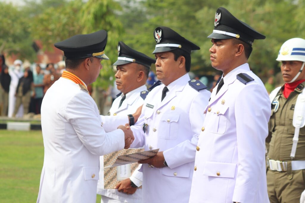 Bupati Paluta Lantik 115 Kades, Minta Hati-Hati Gunakan Anggaran Desa
