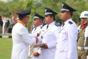 Bupati Paluta Lantik 115 Kades, Minta Hati-Hati Gunakan Anggaran Desa