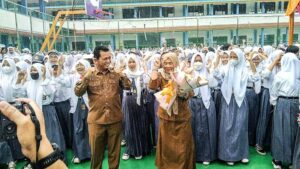 Gerimis Tak Surutkan Ansar Kunker ke SMA 3