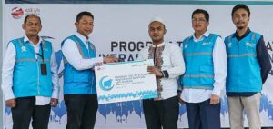 Program CSR, PLN Batam Serahkan 78 Hewan Kurban