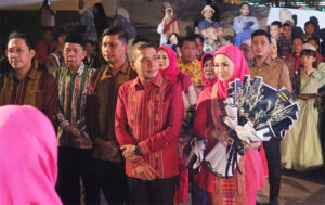 Bupati Paluta Beri Semangat Penampilan Paluta di Panggung Pekan Raya Sumatera Utara