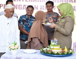 Berdayakan Lansia jadi SMART, Dewi Ansar Hadiri Peringatan HLUN ke-27