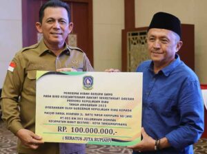 Masing-masing Guru Terima Rp1,2 Juta Insentif dari Gubernur Ansar