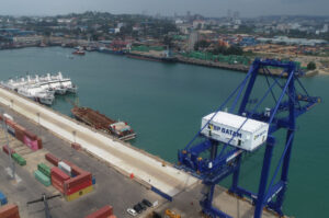 Mulai 15 Juli, Penyesuaian Tarif Bongkar Muat Peti Kemas di Batam