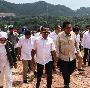 Menteri BKPM Rakor di Batam, Bahas Investasi Xinyi Group Asal China di Rempang