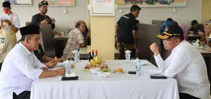 Gubernur Ansar Diskusi Sambil Coffee Morning Bersama Menko PMK