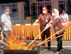 Kejari Musnahkan Sabu dan Ekstasi
