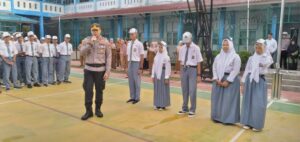 Cegah Dini Kenakalan Remaja dan Narkoba, Kapolsek Batuampar jadi Pembina Upacara