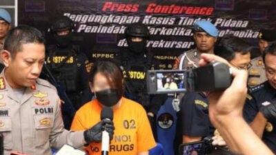BC Tangkap Kurir Bawa 10.027 Ekstasi dari Malaysia