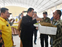 Gelontarkan Bantuan Rp1,5 Miliar untuk Nelayan Kota Batam