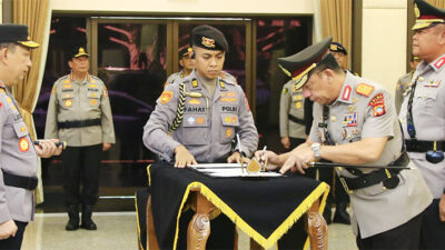 Kapolri Pimpin Sertijab Brigjen Yan Fitri Kapolda Kepri Gantikan Irjen Tabana