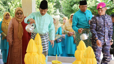 Peringati Hari Jadi ke-195 Batam, Pegawai Pakai Baju Kurung Melayu