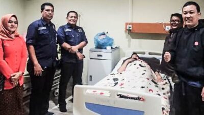 SMSI Kepri dan Batam Jenguk Istri Ketua SMSI Bintan Pasca Operasi