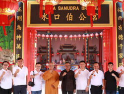 Jefridin Bersama Vihara Samudra Dharma Berbagi 500 Paket Sembako