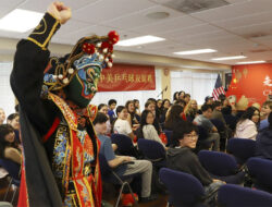 Kelas Bahasa Mandarin yang Luar Biasa untuk Pelajar Amerika