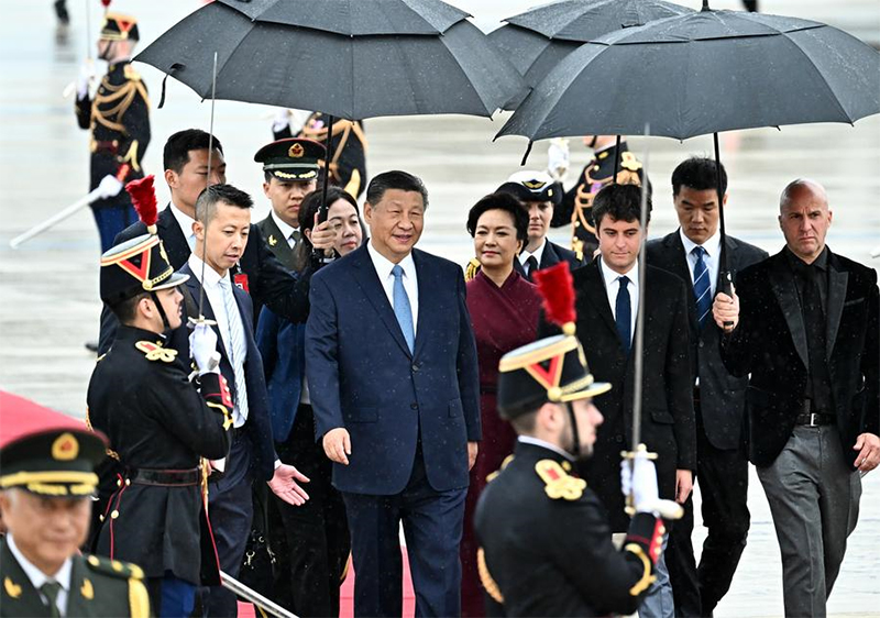 Xi Jinping Tiba di Paris Lakukan Kunjungan Kenegaraan