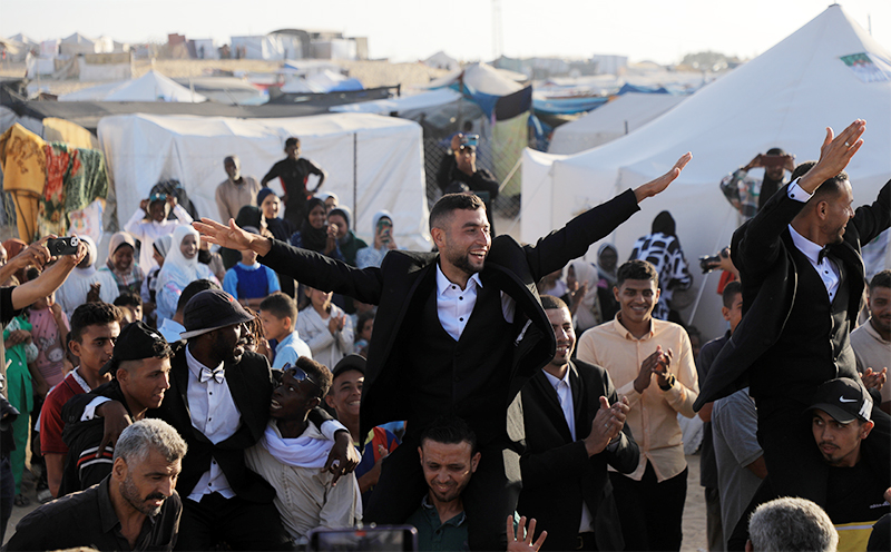 Melihat Lebih Dekat Perhelatan Nikah Massal di Jalur Gaza