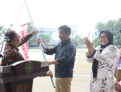 Rudi-Marlin Berbaur Dalam Kegembiraan Bersama Lansia