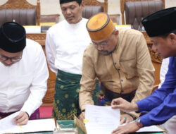 Sekda Sampaikan Usulan Belanja APBD 2025 Sebesar Rp3,9 Triliun kepada DPRD Batam