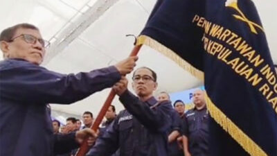 Kecam DK, Hendry Ch Bangun Tetap Ketua PWI Pusat