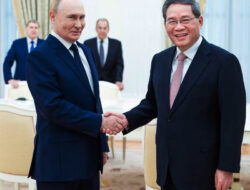 PM Li Qiang Sebut China Siap Bekerja Sama dengan Rusia di Sektor Emerging