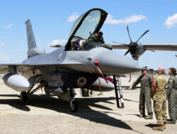 Militer Ukraina Konfirmasi Jatuhnya Pesawat Jet Tempur F-16