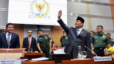 Rapat Terakhir Bersama Komisi I DPR RI, Prabowo Pamit dan Mohon Maaf