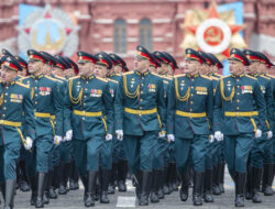 Putin Teken Dekrit Tambah Personel Militer Jadi 1,5 Juta