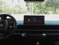 Startup Kendaraan Swakemudi China Rilis Robotaxi