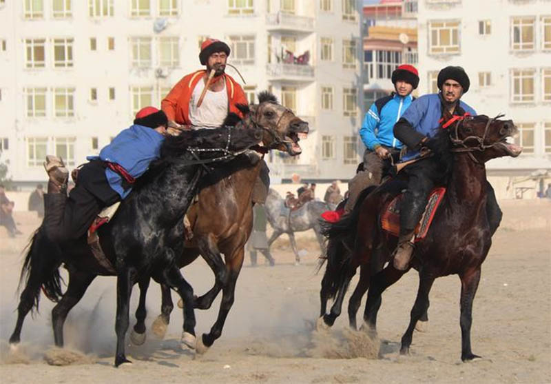Album Asia: Menengok Keseruan Buzkashi, Ajang "Berebut Kambing" oleh Para Penunggang Kuda Afghanistan