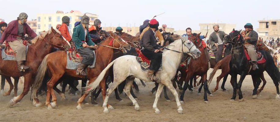 Menengok Keseruan Buzkashi, Ajang "Berebut Kambing" oleh Para Penunggang Kuda Afghanistan