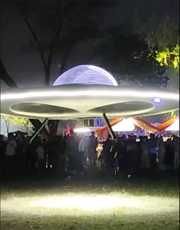 Pesawat eVTOL Berbentuk UFO Dipamerkan dalam Pameran di Zhejiang, China