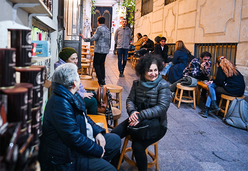 Potret Timur Tengah: Mengeksplorasi Budaya Kopi Turki