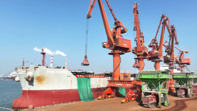 Throughput Peti Kemas Tahunan di Pelabuhan Shanghai Tembus 50 Juta TEU