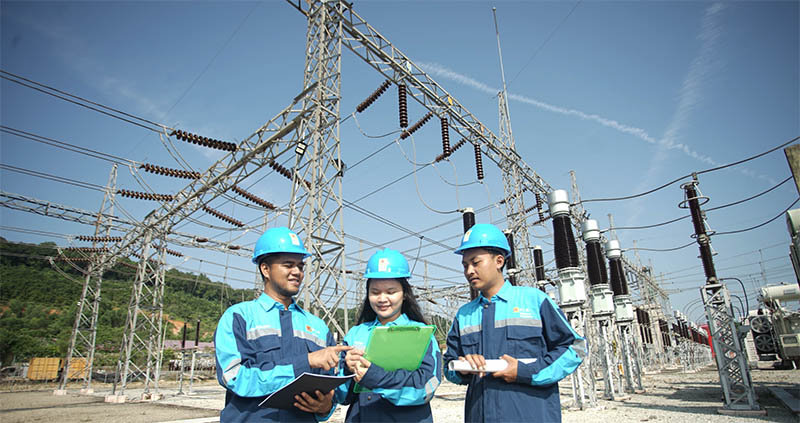 Srikandi PLN Batam Turut Serta Siaga Natal 2024 dan Tahun Baru 2025