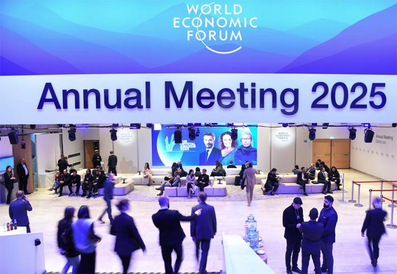 Pejabat Senior WEF Sebut China Beri Kontribusi Positif Tata Kelola AI Global