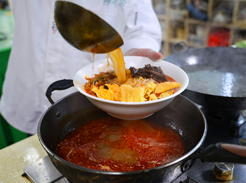 Bihun Siput Luosifen Kantongi Sertifikat Halal di Indonesia, Masuki Pasar Indonesia