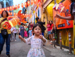 Menilik Kemeriahan Parade Lampion Jelang Tahun Baru Imlek di Malaysia