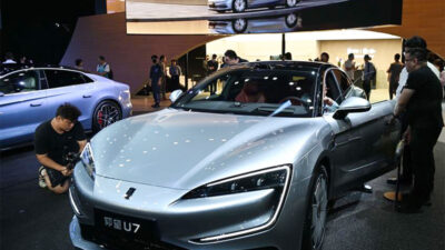 Produsen Mobil China BYD Laporkan Lonjakan Penjualan NEV pada 2024