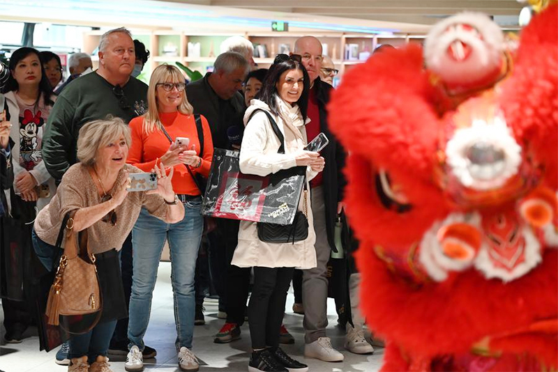 Pesona Festival Musim Semi dan Kebijakan Visa Baru Pikat Pengunjung Asing untuk Melihat China yang Sesungguhnya (Bagian 1)