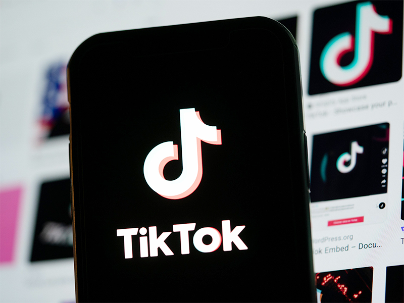 Apa yang Mendorong "Pengungsi TikTok" AS Beralih ke Aplikasi China RedNote?