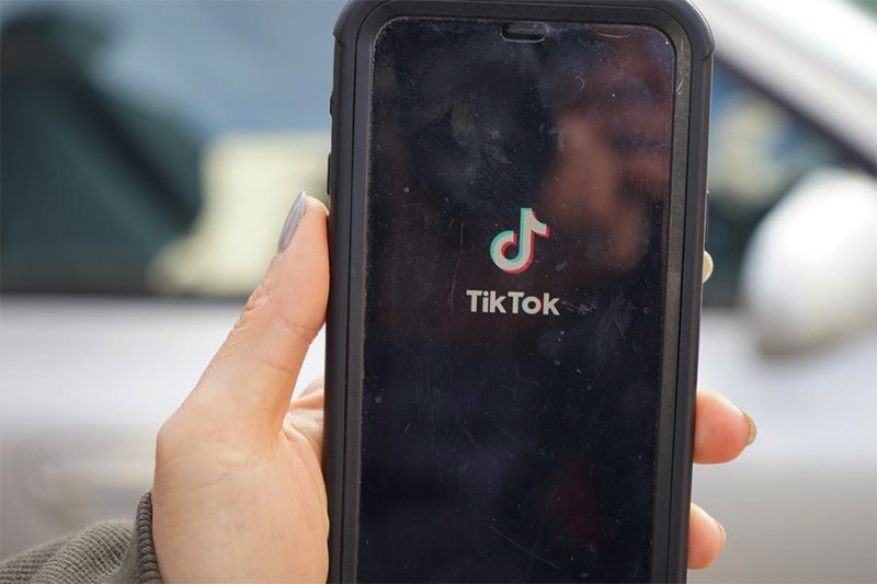 Apa yang Mendorong "Pengungsi TikTok" AS Beralih ke Aplikasi China RedNote?
